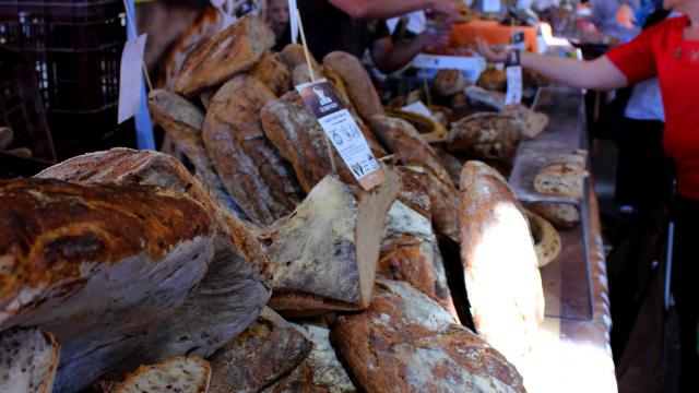 Marché de producteur sous les halles Chatillon sur Chalaronne