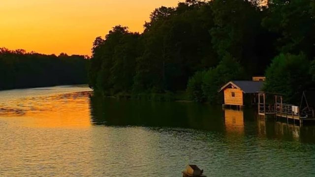 Cabanes sur l'eau en Dombes