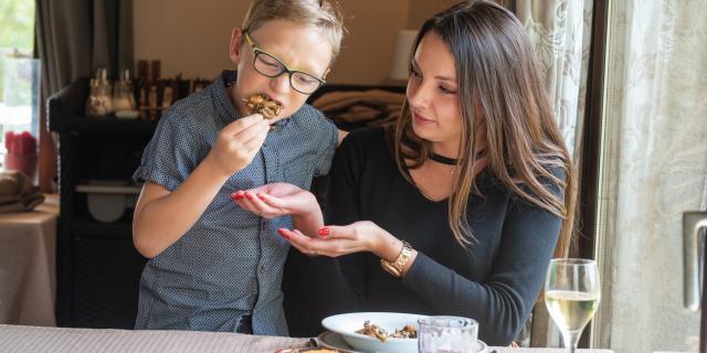 En famille au restaurant