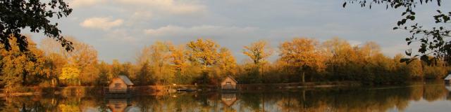 Cabanes flottantes au Domaine de la Dombes