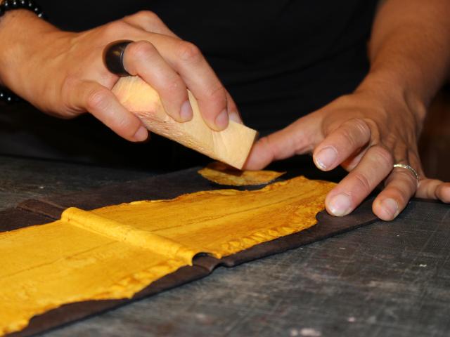 Reliure d'art couverture de livre en cuir de carpe - Atelier In Quarto