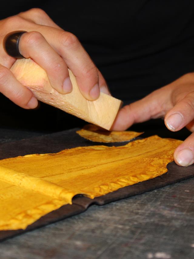 Reliure d'art couverture de livre en cuir de carpe - Atelier In Quarto