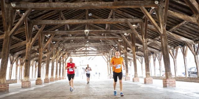 Semi Marathon Bresse Dombes sous les Halles de Chatillon sur chalaronne