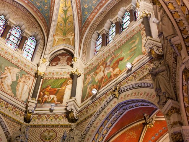 Intérieur De La Basilique Saint Sixte à Ars