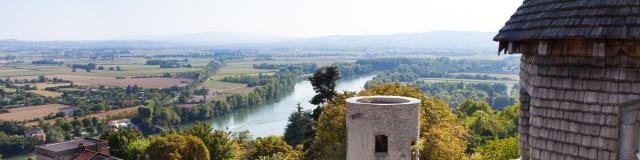 Vue depuis Le Donjon du Château Fort à Trévoux