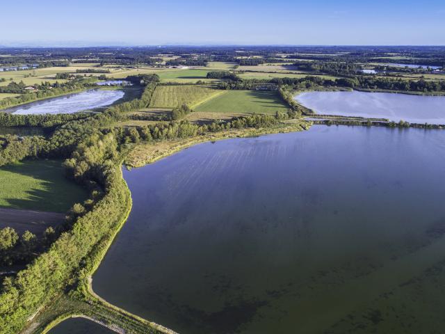 Les étangs de la Dombes vue du ciel