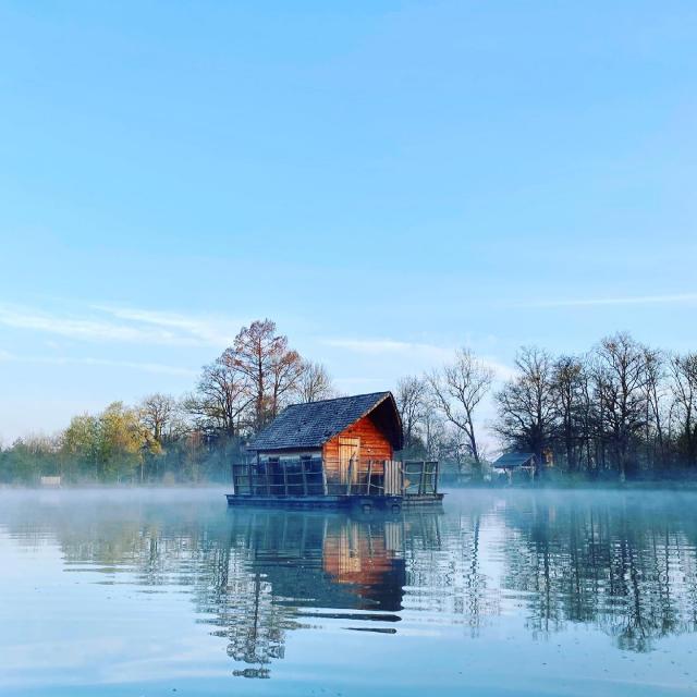 Cabane sur l'eau du Domaine de la Dombes