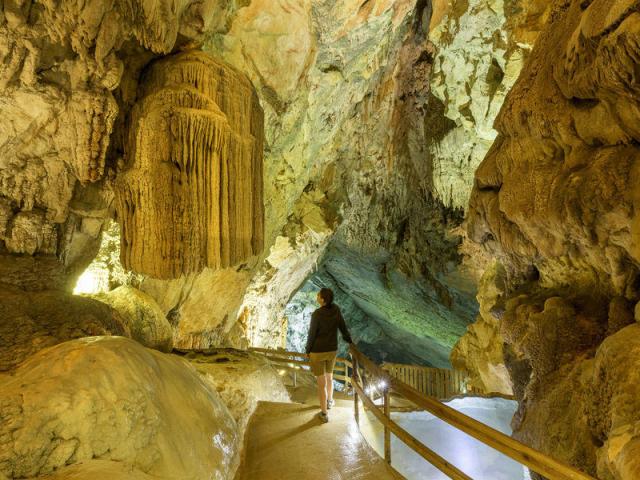 Grotte De Cerdon